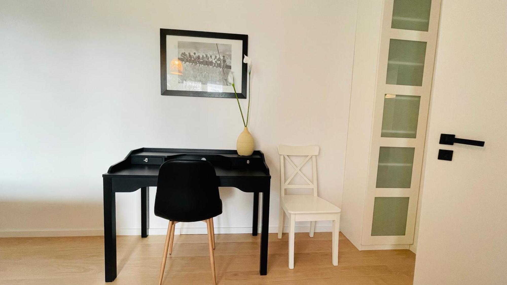 House Flow, 3 Room, Free 2 Parking 브라티슬라바 외부 사진