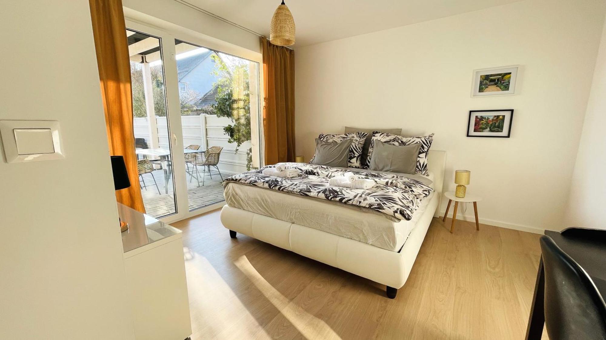 House Flow, 3 Room, Free 2 Parking 브라티슬라바 외부 사진