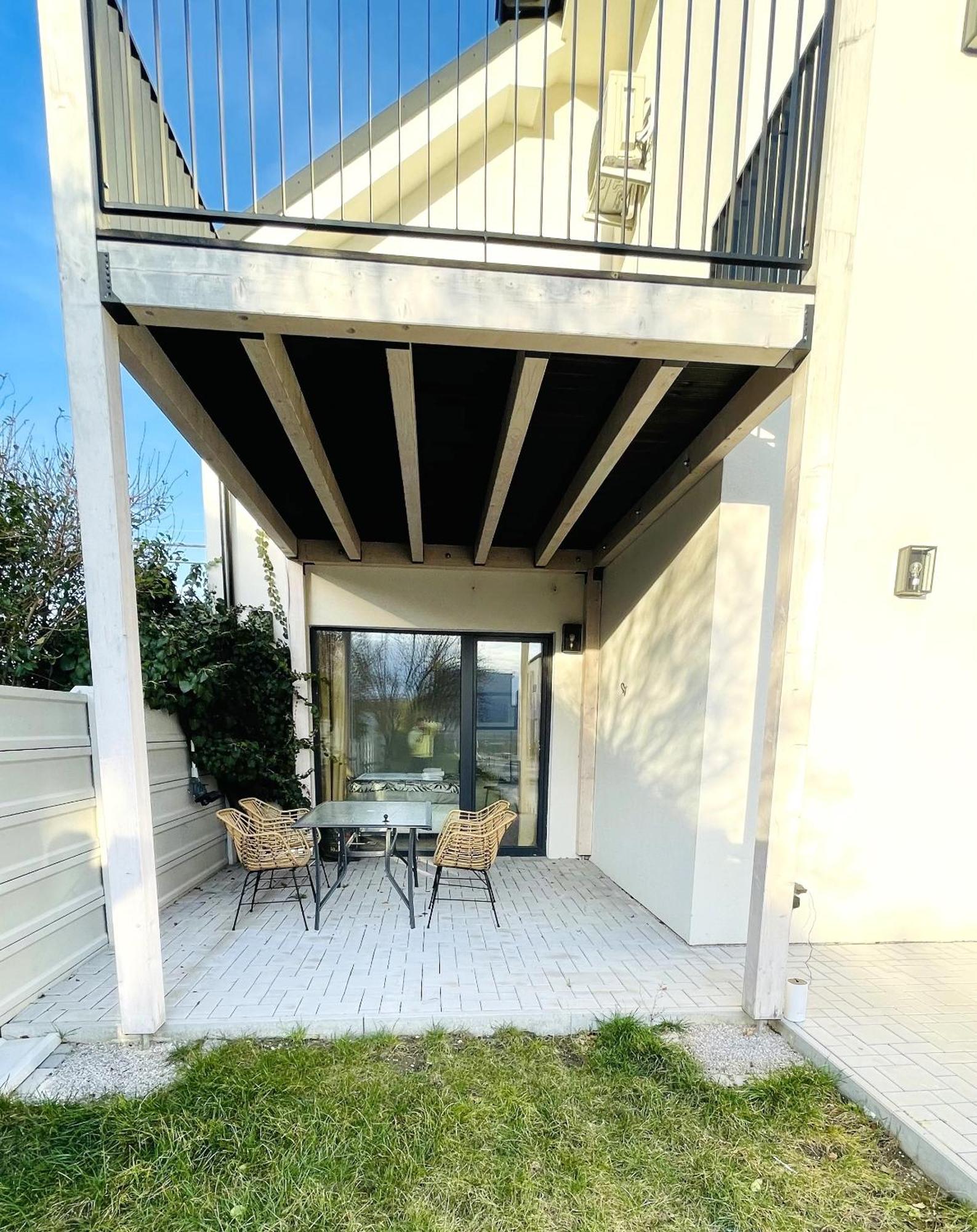 House Flow, 3 Room, Free 2 Parking 브라티슬라바 외부 사진