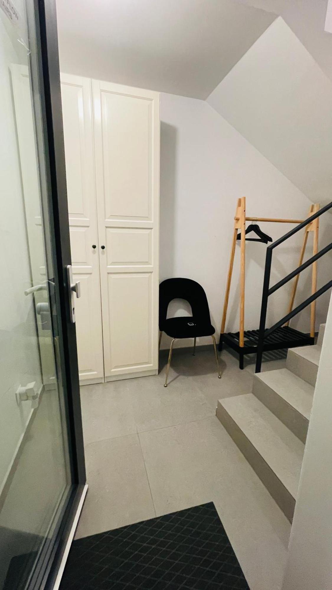 House Flow, 3 Room, Free 2 Parking 브라티슬라바 외부 사진