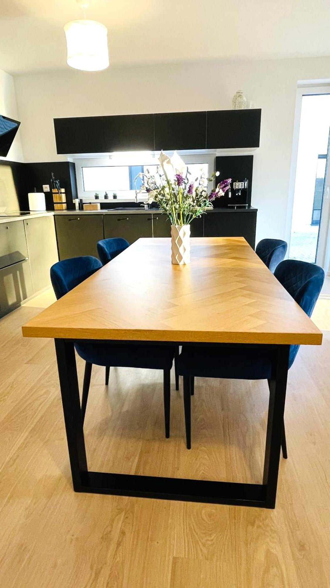 House Flow, 3 Room, Free 2 Parking 브라티슬라바 외부 사진