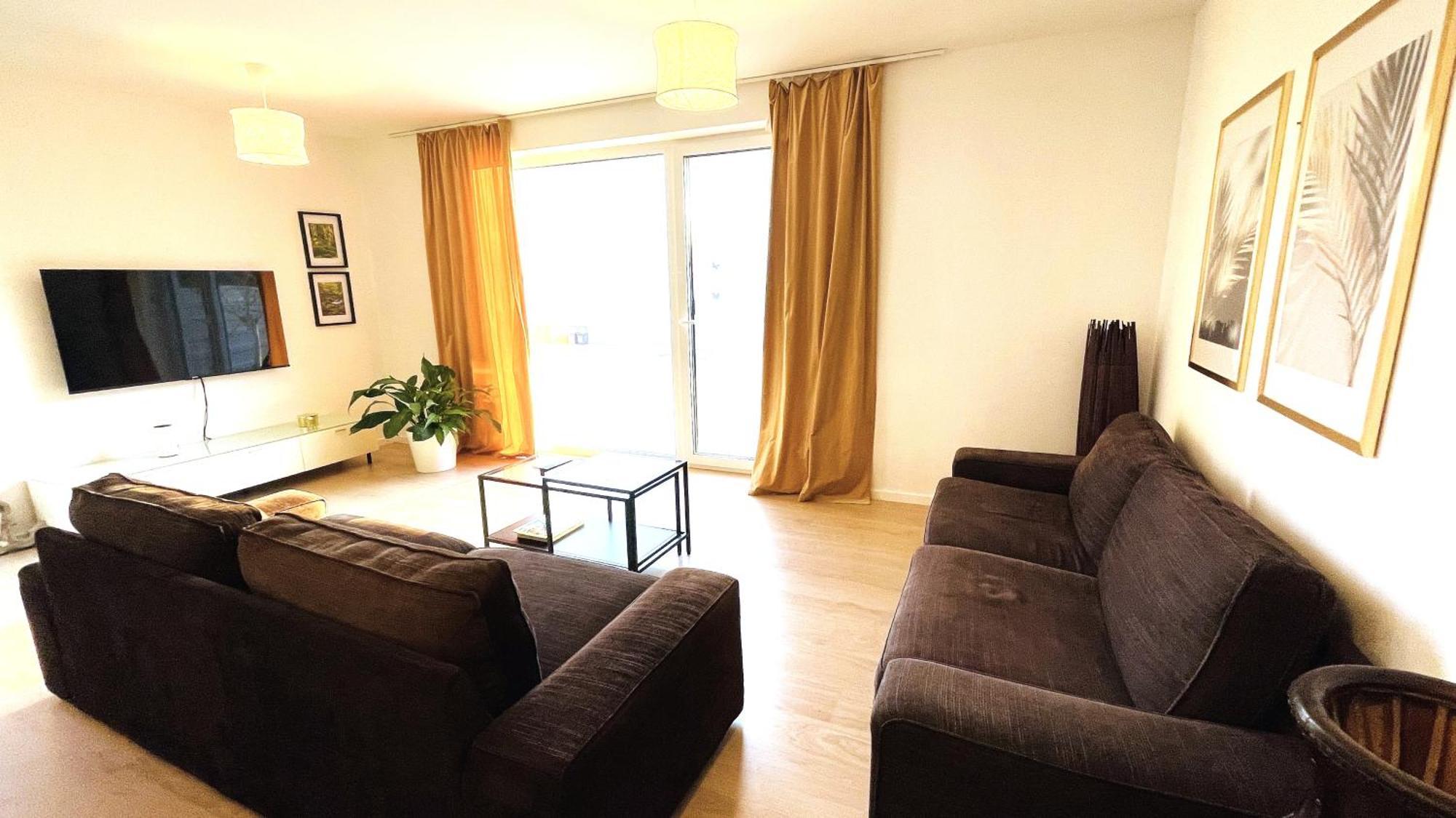 House Flow, 3 Room, Free 2 Parking 브라티슬라바 외부 사진