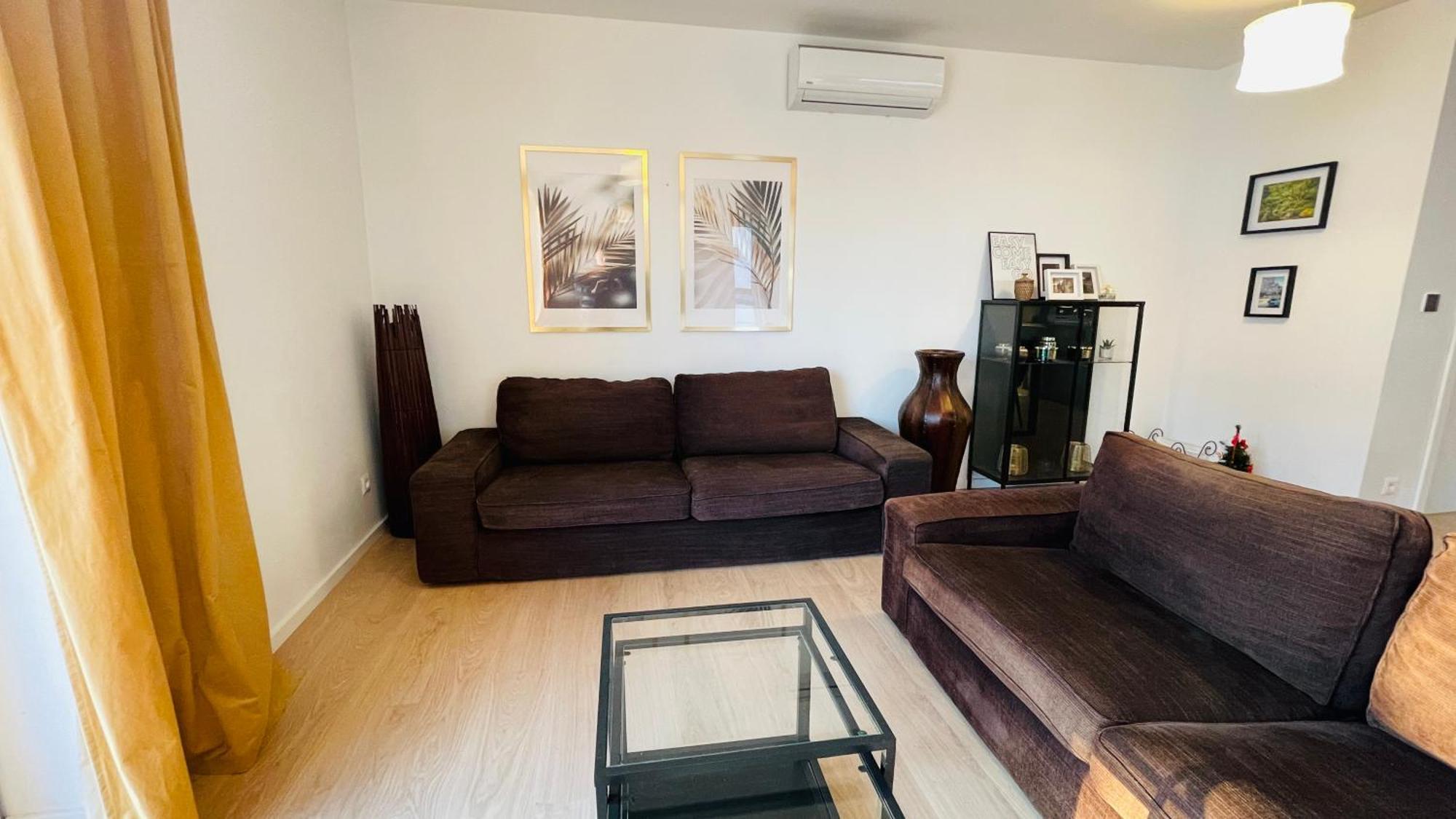 House Flow, 3 Room, Free 2 Parking 브라티슬라바 외부 사진