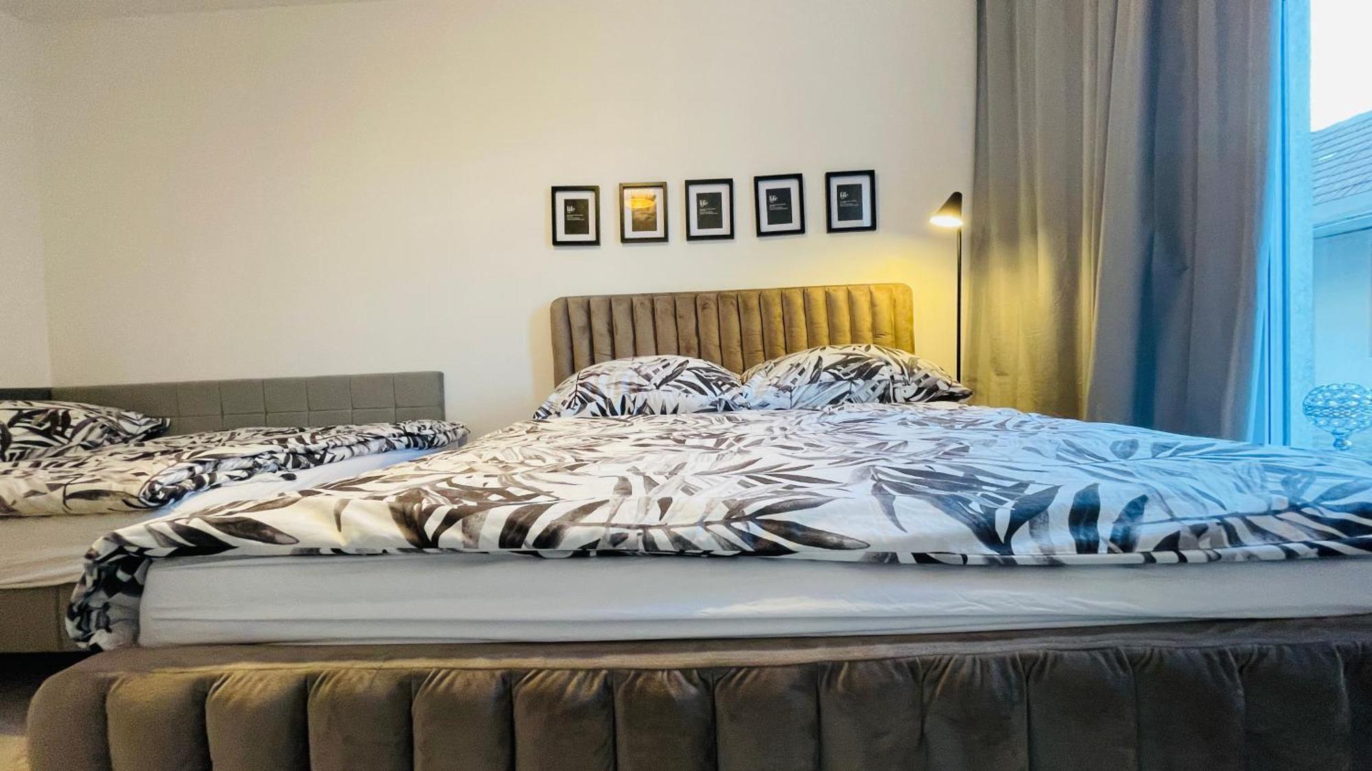 House Flow, 3 Room, Free 2 Parking 브라티슬라바 외부 사진